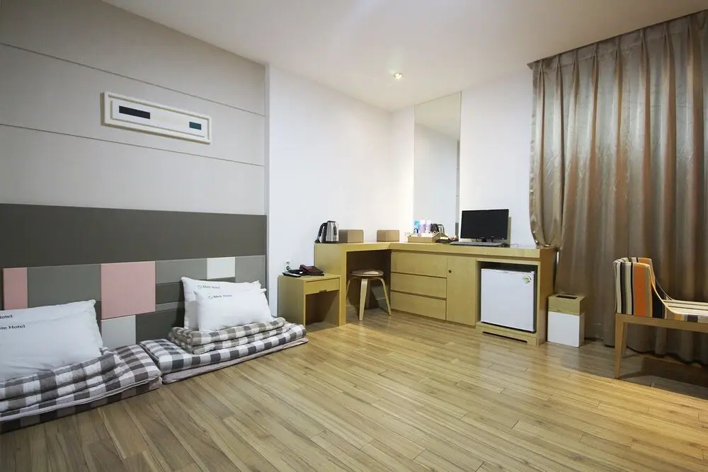 Wate Hotel