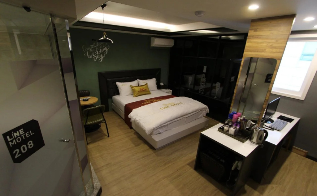 Line Motel