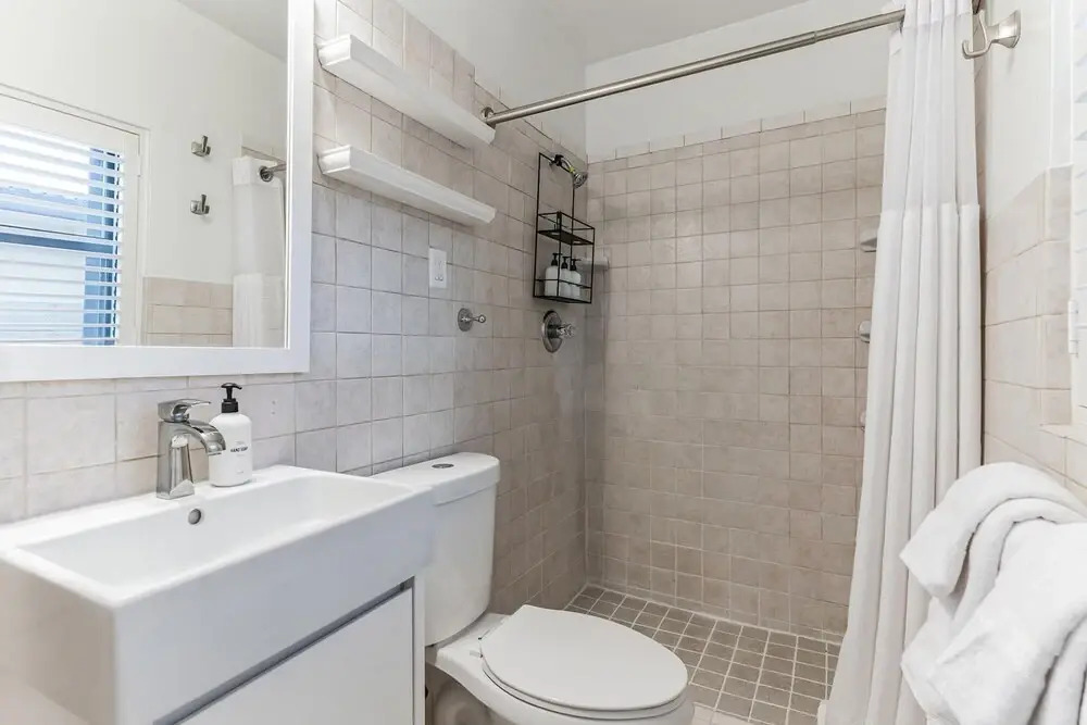 Kasa Laguna 5BD 2BA With Pool Putting Green, Fort Lauderdale