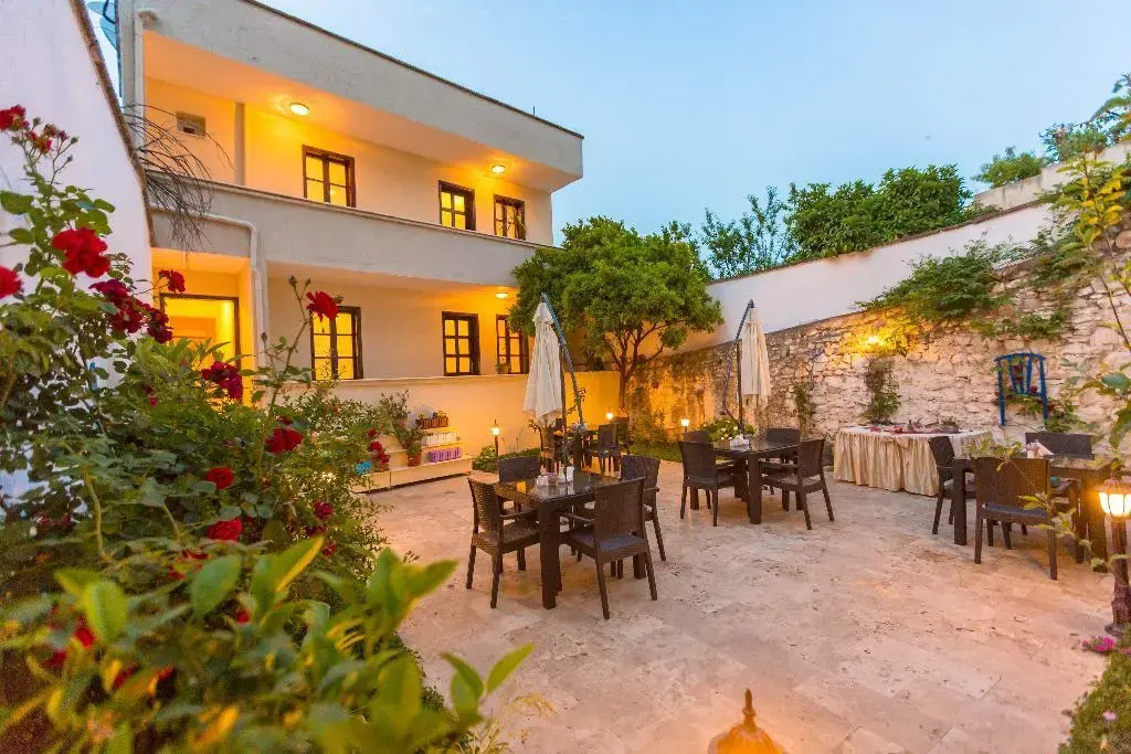 OLD TOWN BOUTIQUE HOTEL