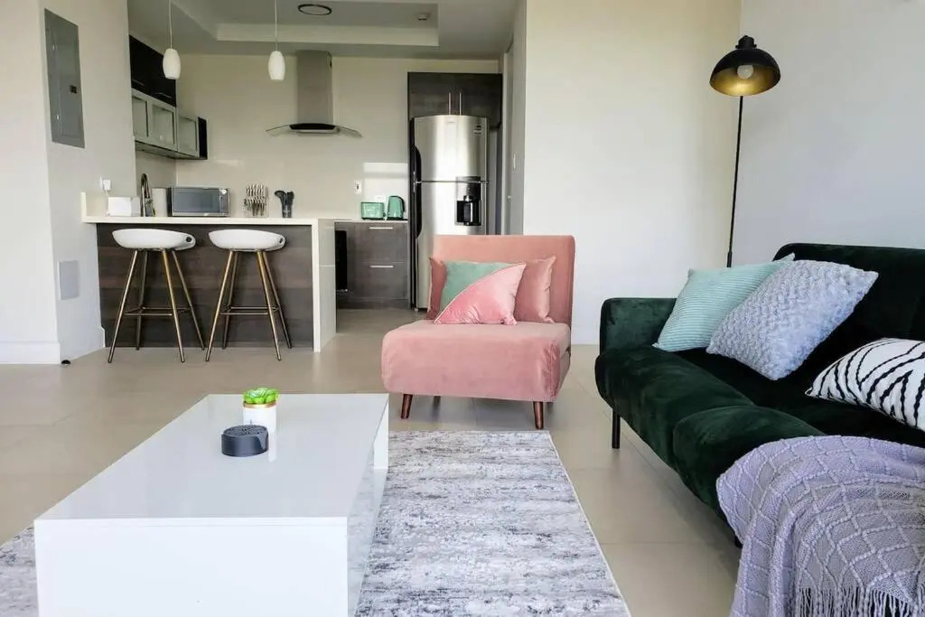 2B/R Parkhurst Paradise with Infinity Edge Rooftop Pool