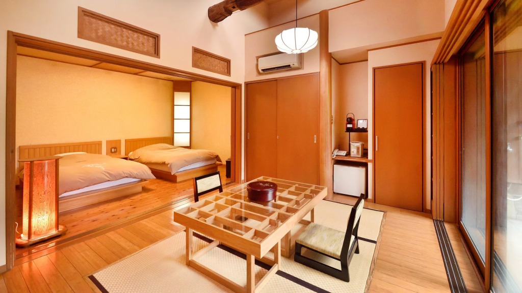 Yufuin Onsen Iyashi no Sato Kanputei