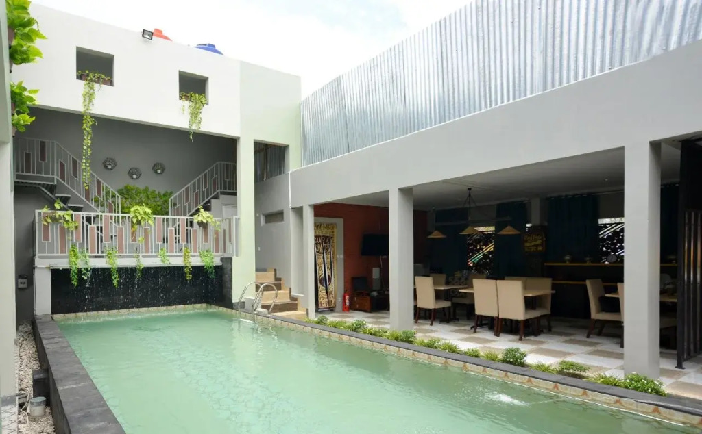 Royal Gejayan Homestay By OYO Rooms