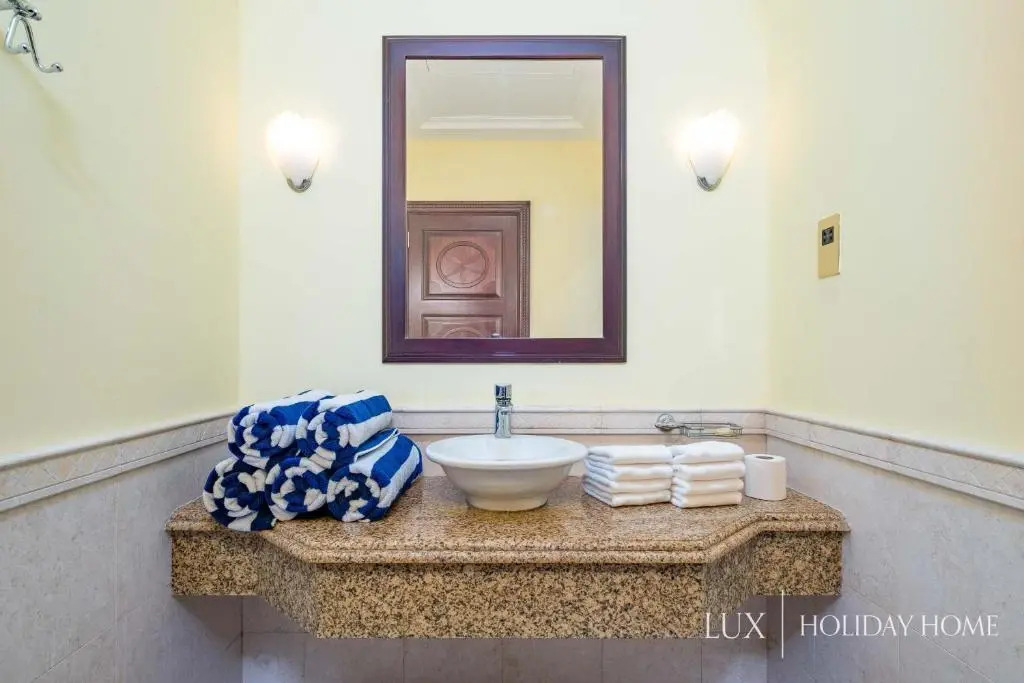 LUX - The Savoy Palm Villa