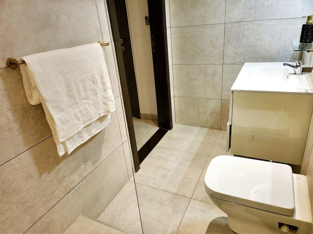 Aspire Suite - Douglas Luxury Apartments
