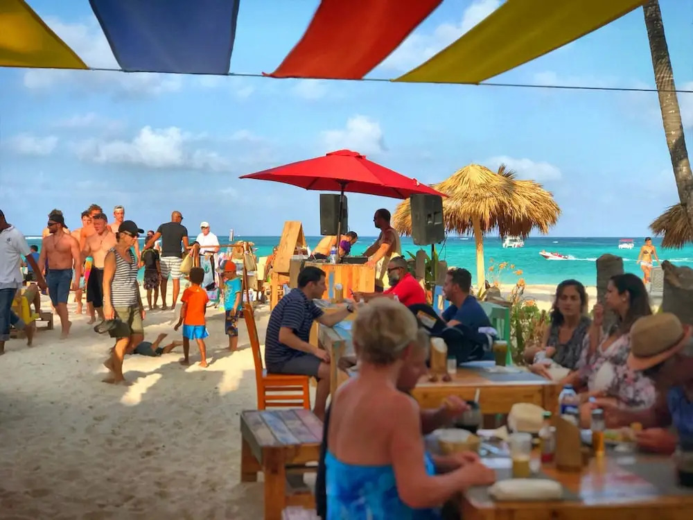 Las Terrazas VIP Pool Beach Club & Spa