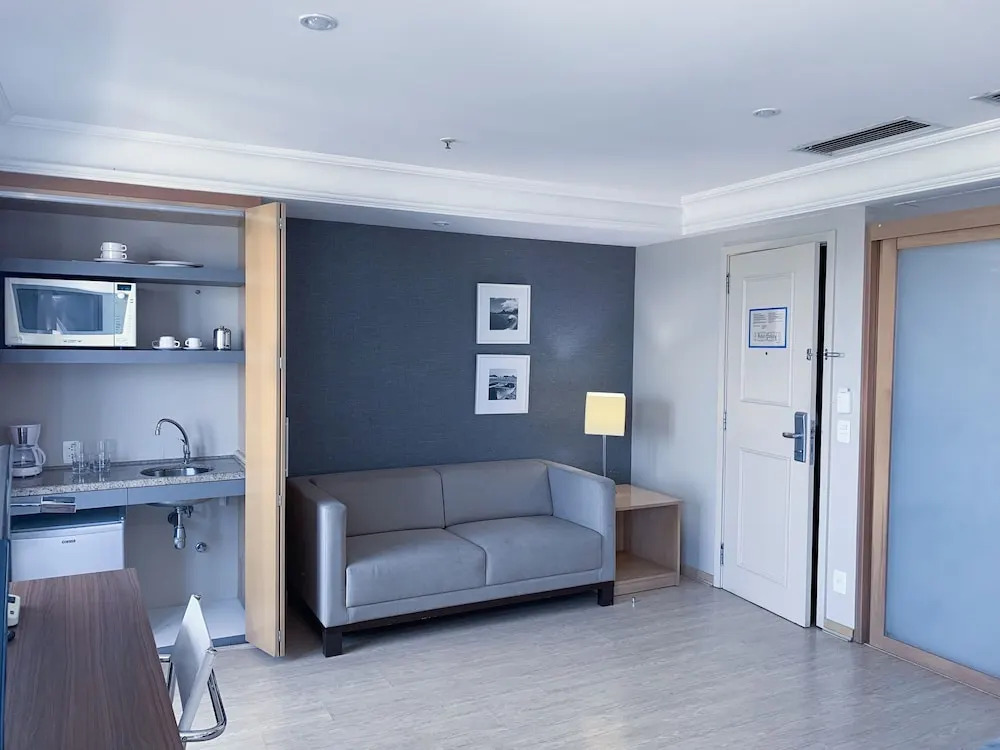 Flat With Services and Pool - Barra