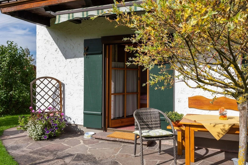 Alpenapartment mit Garten