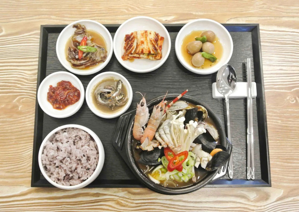 Jeju Noblesse Tourist Hotel