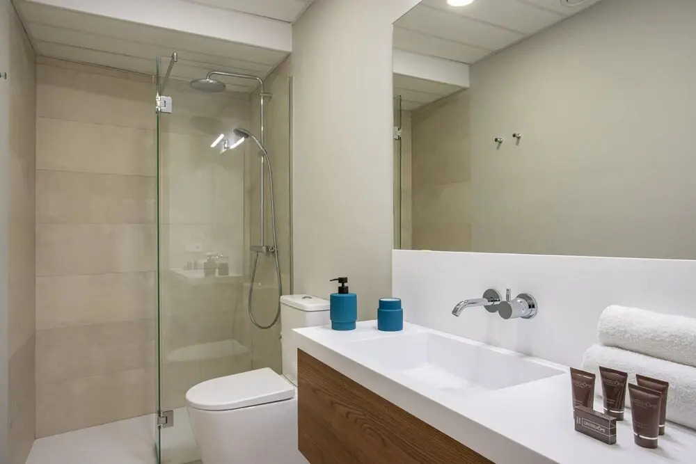Bright 2 Bd Apartment in Prime Location. Trinidad II