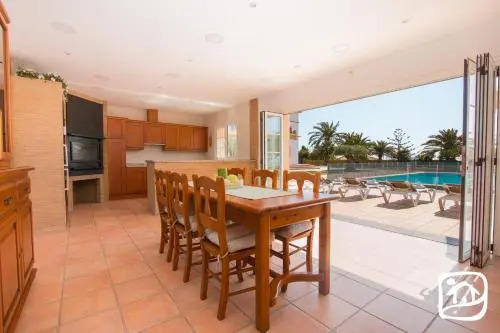 Villa Happy Family by Abahana Villas