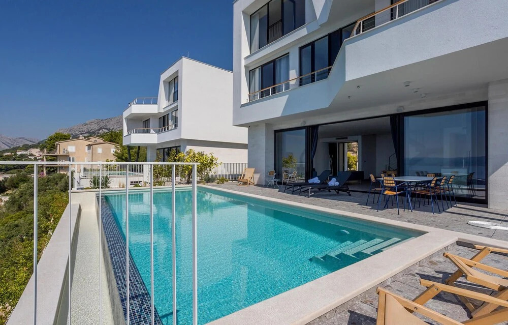 Luxurious Home In Brela