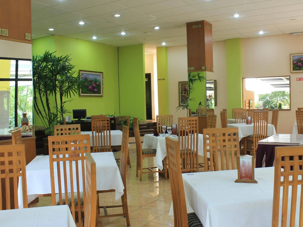 Isola Resort Hotel