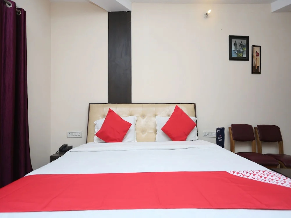 OYO 3201 Hotel Jhankar