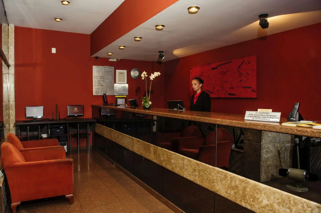 César Park Hotel