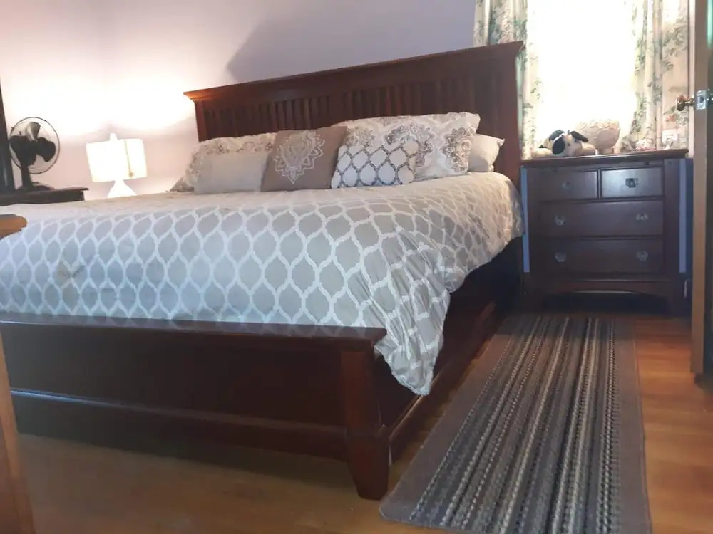 A house full of steel balls and games
