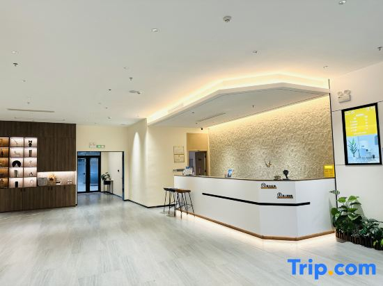 Shine Hotel