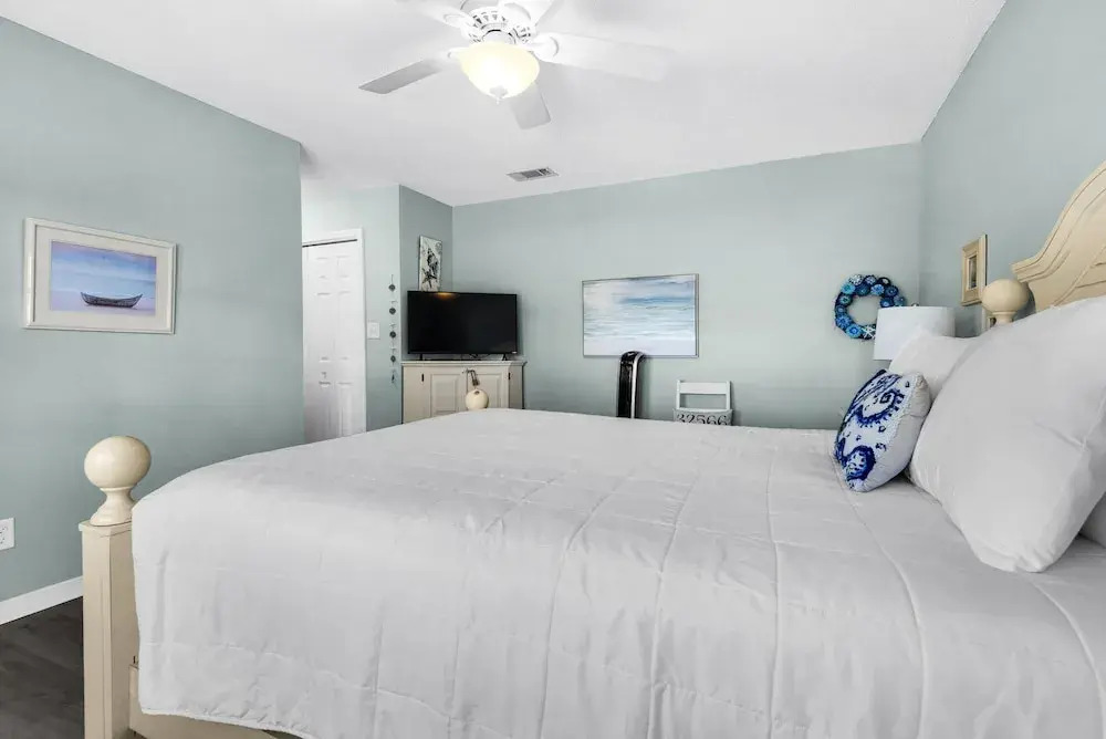 Beachview 101- Beaches and Moonbeams
