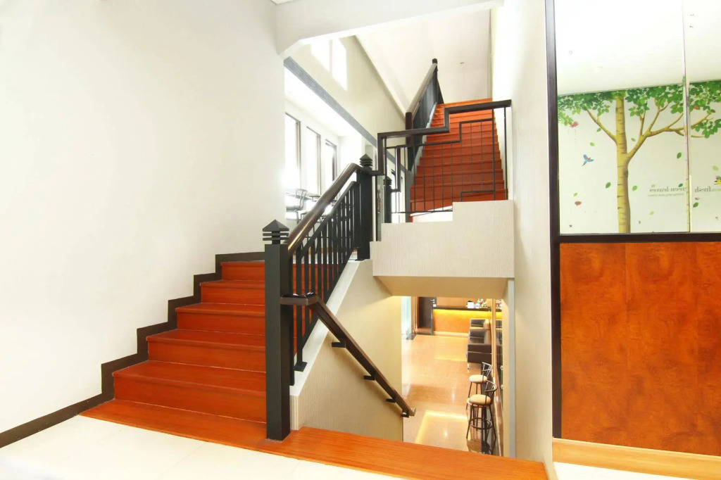 Airy Citraland International Surabaya