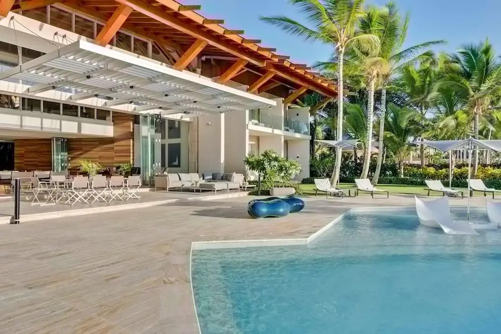 Architectural Oceanfront Masterpiece w Pool