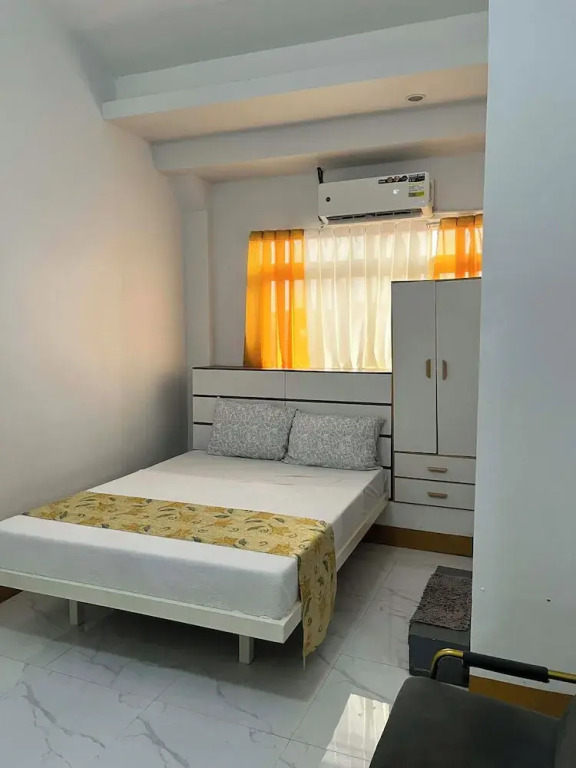 Legends Hotel & Restaurant - Lemery and Taal