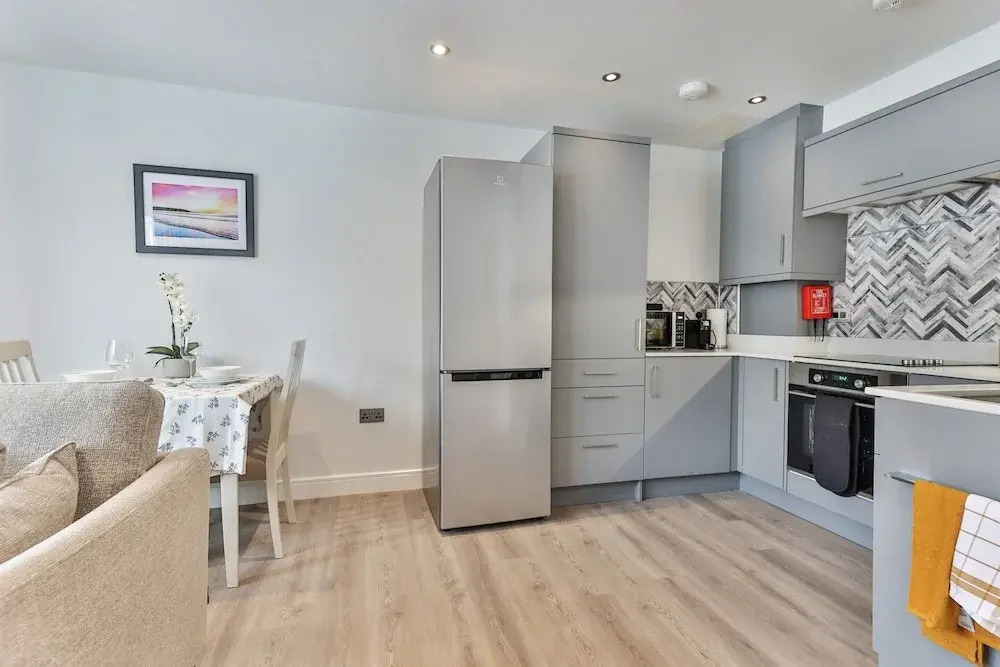 Pet-friendly Coastal Apartment in Filey, No Deposit
