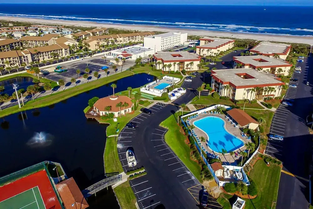 Newly Remodeled Ground-floor Condo W/on-site Pools, 5 hot Tubs, Tennis, AC