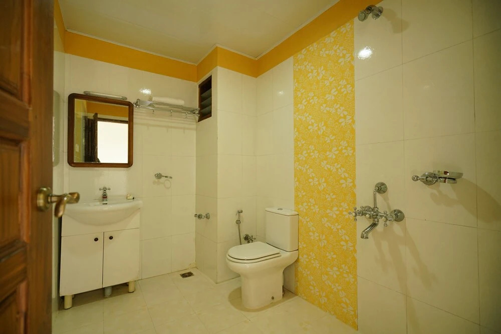 OYO 24059 Munnar Crown
