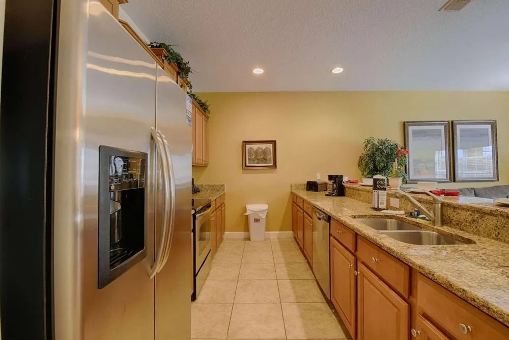 3085 Paradise Palms