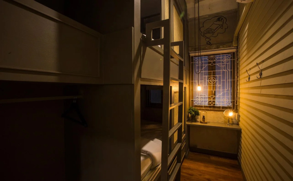 Azure Hostel Bangkok