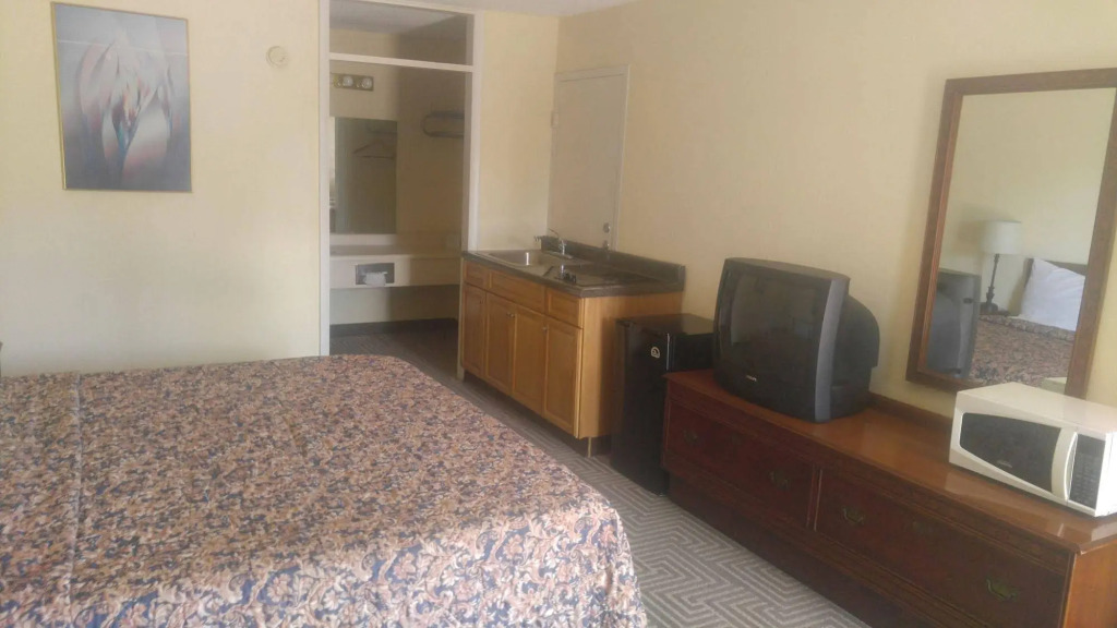 Americourt Extended Stays