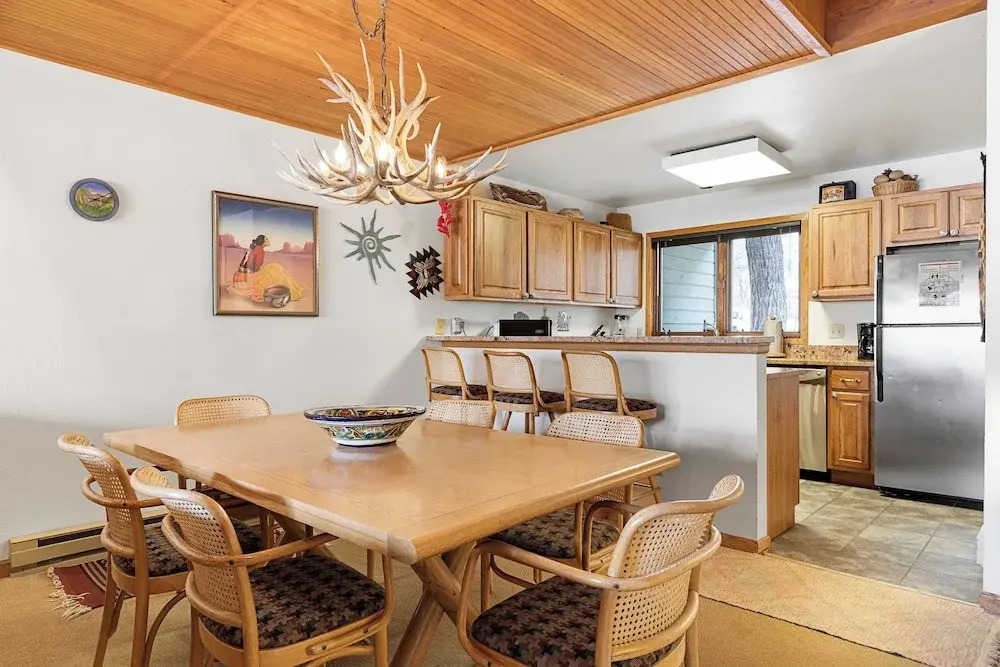 Riverside Condos B101 by Avantstay Condo Close To Downtown, Town Park & Ski Lift #8