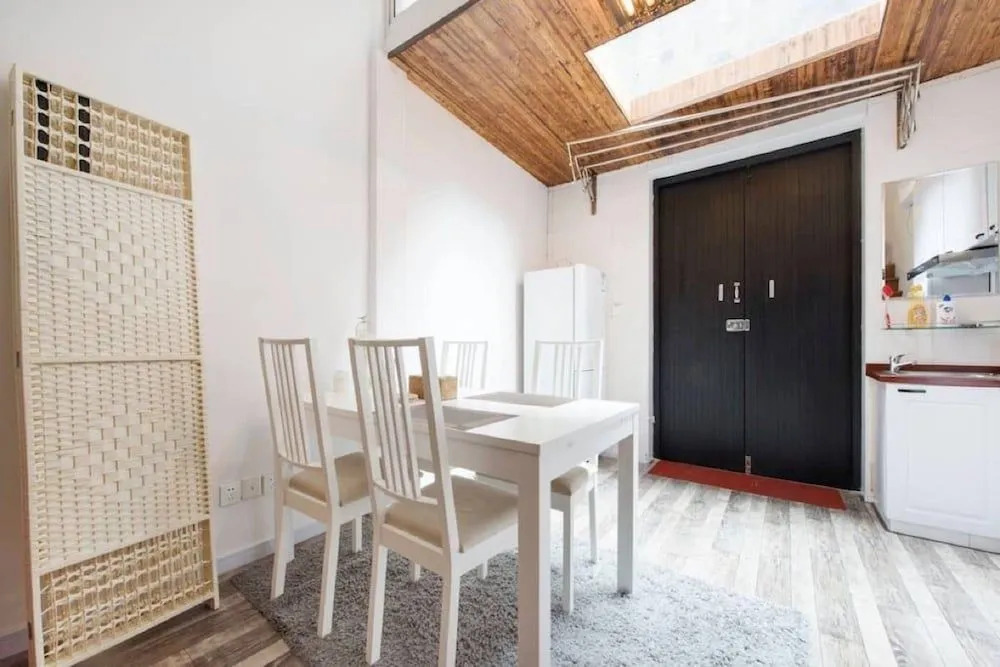 StarLive Apartment - Moonlight