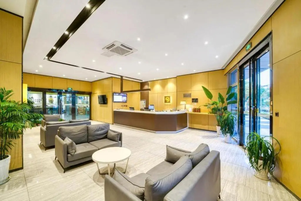 IU Hotel (Suzhou Dushu Lake Higher Education District Moon Bay Metro Station)