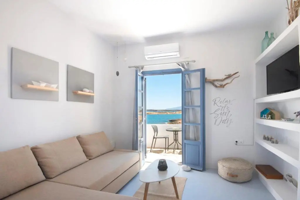 THALASSA Seafront Superb 1BD house in Naousa