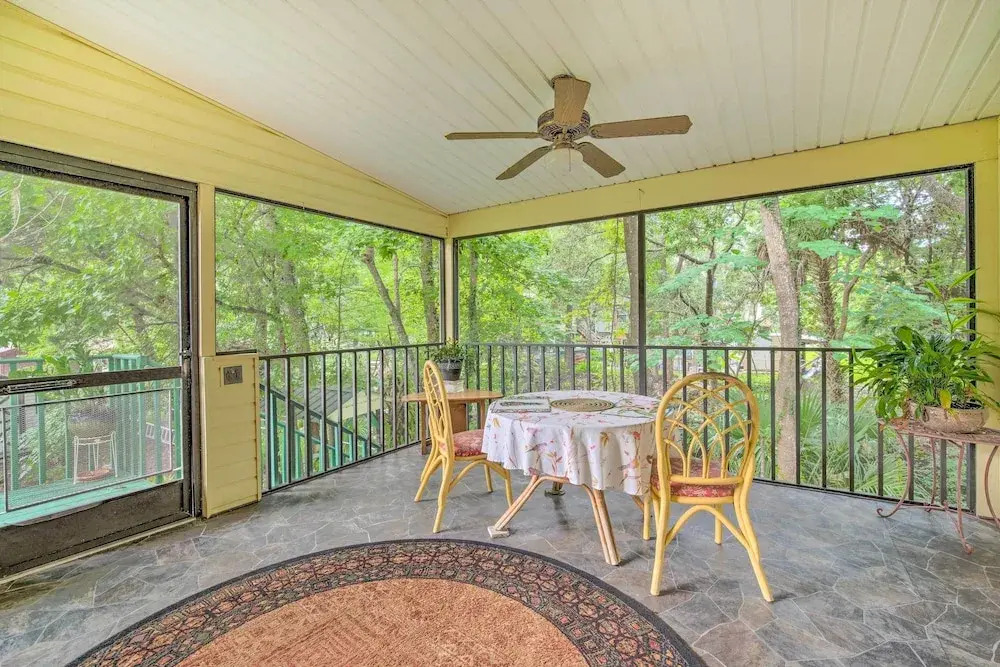 Waterfront Inglis Getaway w/ Dock: 5 Mi to Gulf