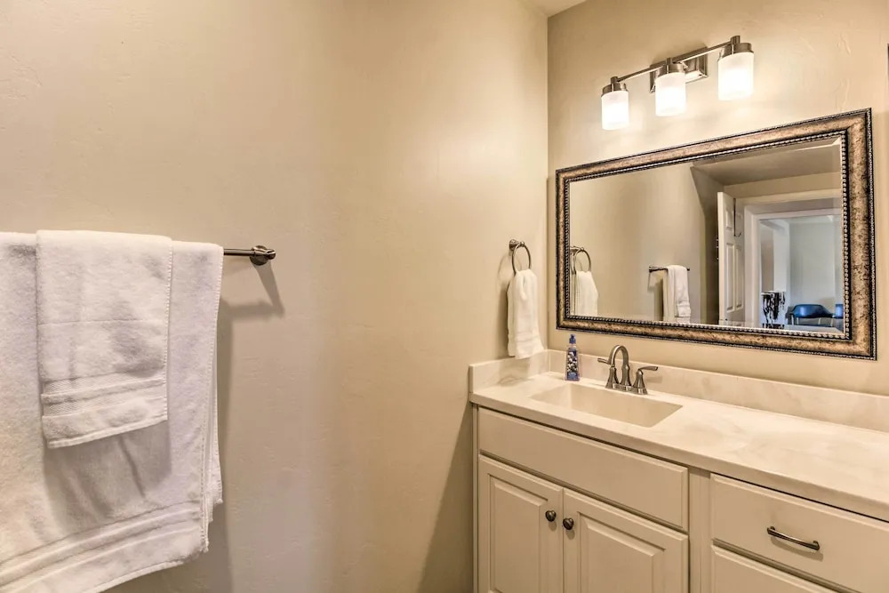 Lovely Tucson Home w/ Private Pool & Hot Tub!