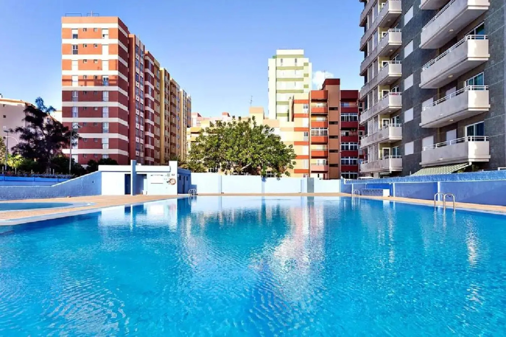 Paradise Candelaria