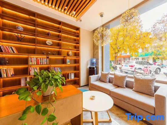 Cedar Boutique Hotel