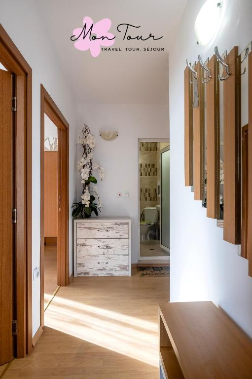 Mon Tour apartments