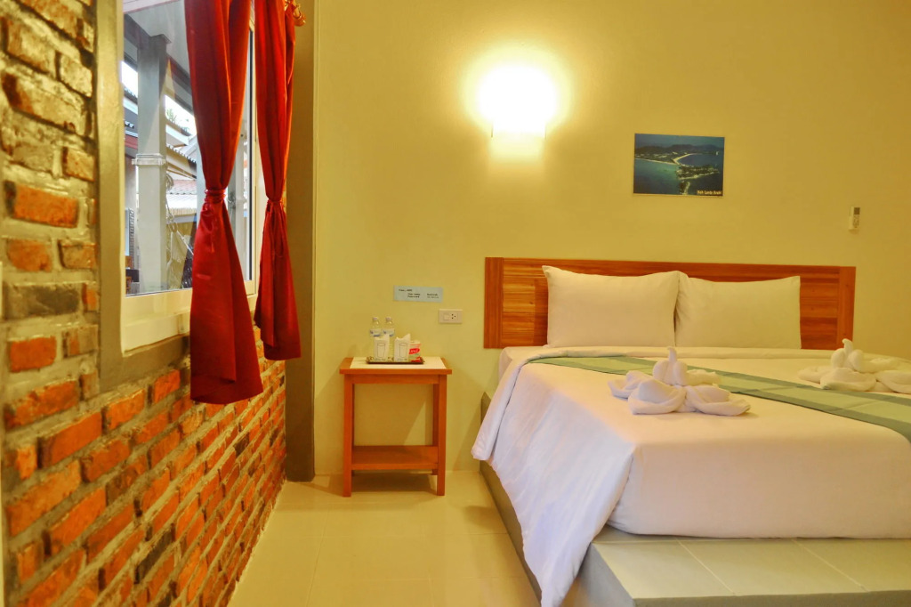 Lanta Baan Nok Resort