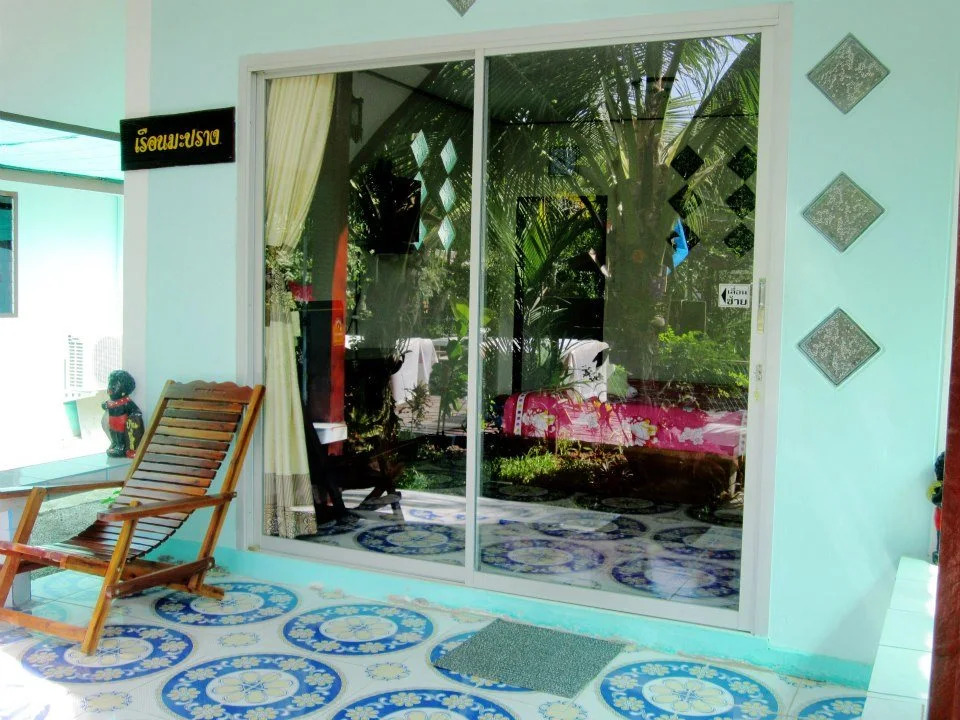 Baan Suanjarean Resort