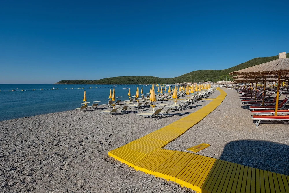 Poseidon The Beach Hotel