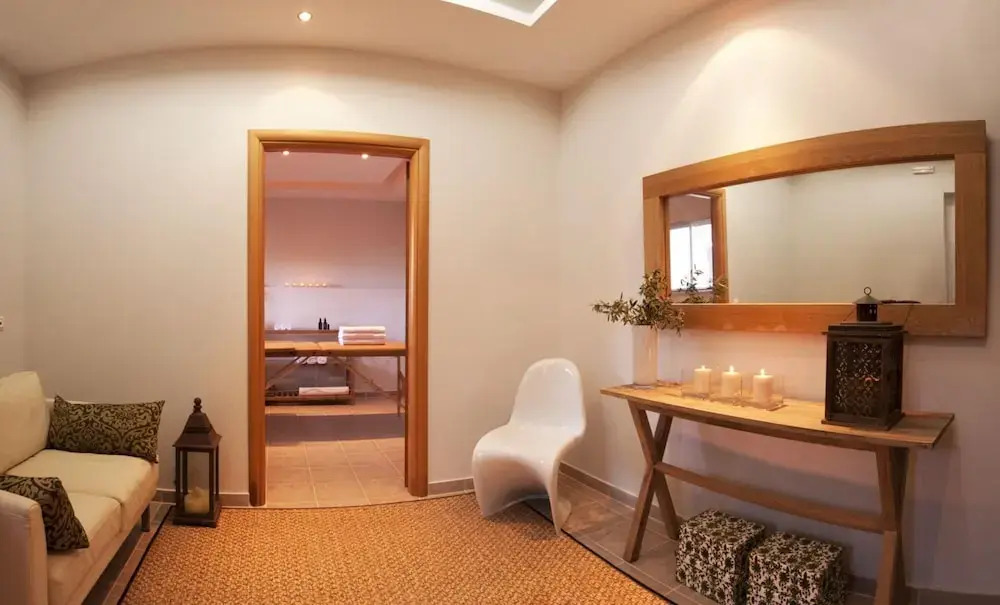 Galazio Kima Apartments - Bougainvillea Top Floor Suite 10