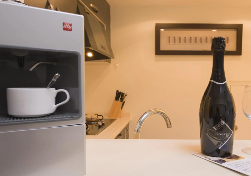 Aquaspace tomson Serviced Appartment