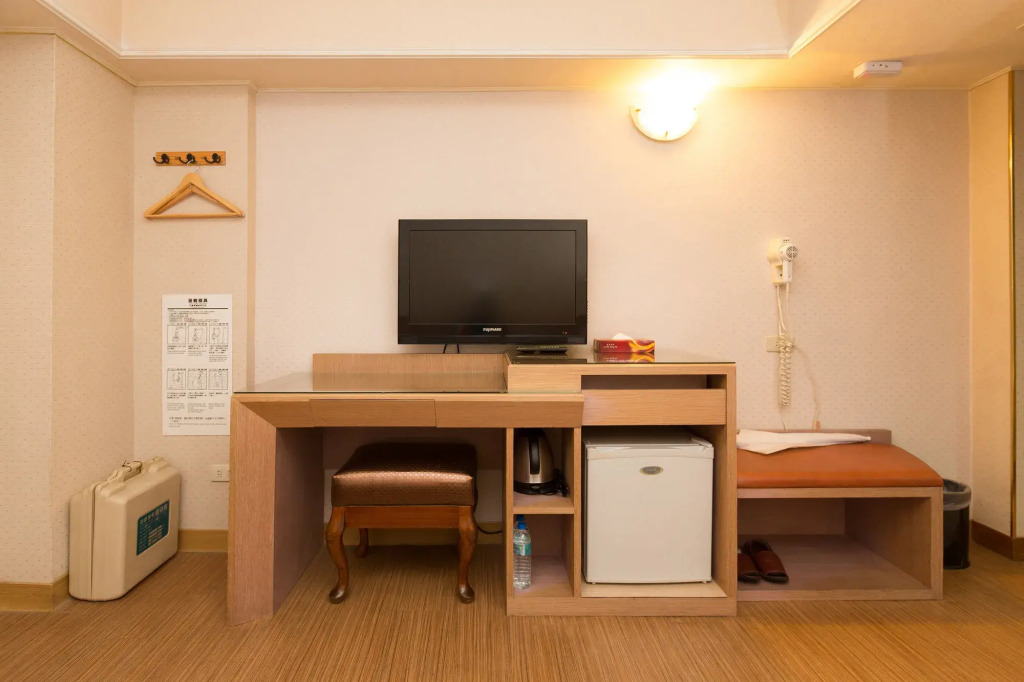 Spring Art Hotel
