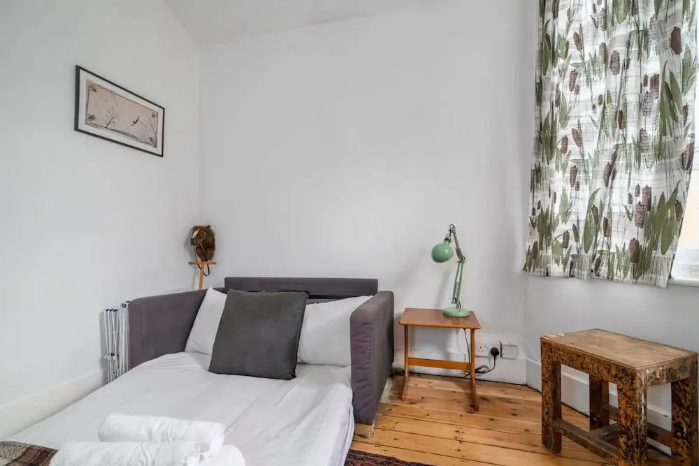 Homely and Spacious 4 Bed, up to 7 Guests, Dalston