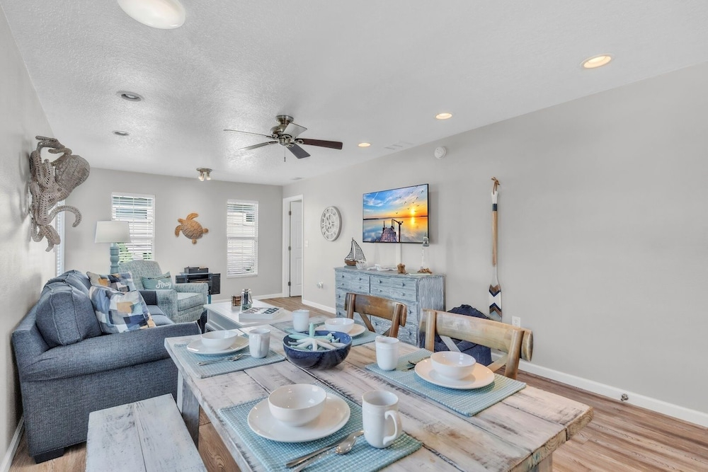 Nautical Nest 2 Bedroom Home