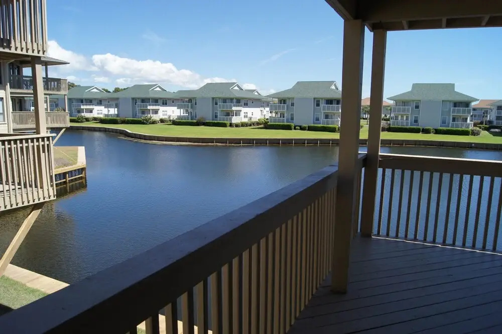 Tilghman Lakes H1 3 Bedroom Condo by RedAwning