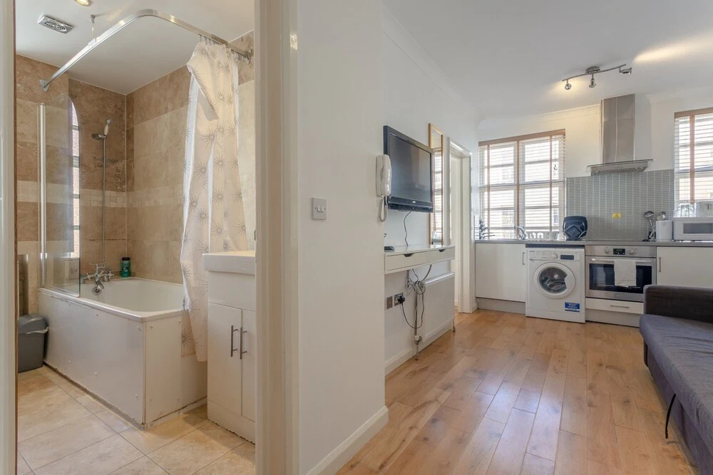 Modern 1 Bedroom Paddington Apartment